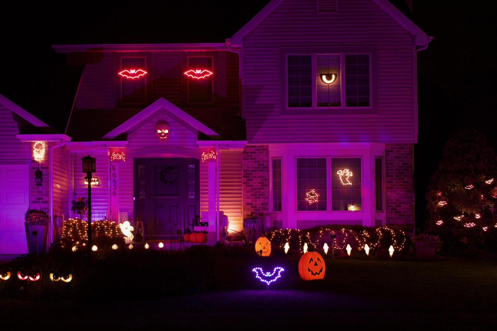 Heritage Avenue Holiday Light Show 2024